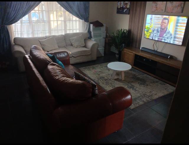 3 BEDROOM HOUSE FOR SALE IN AFRICAN JEWEL